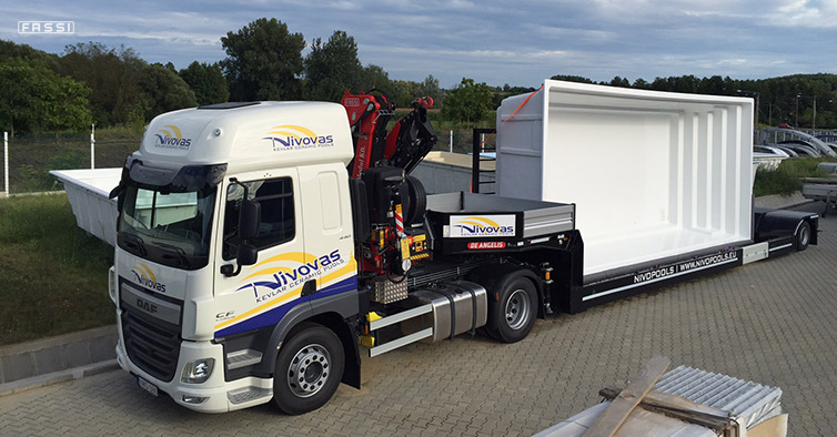 Fassi F235A.2.25 e-dynamic loader crane - DAF CF 440 4x2 Fassi F235A.2.25 e-dynamic loader crane - DAF CF 440 4x2
