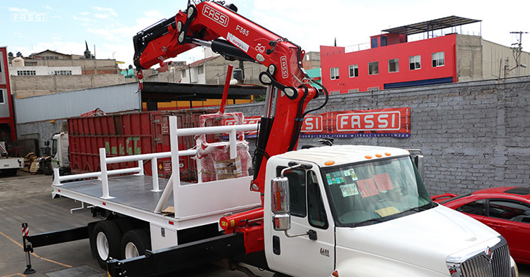 Fassi F385A e-dynamic - Maco International 4400 6x4 DT 530 Fassi F385A e-dynamic - Maco International 4400 6x4 DT 530